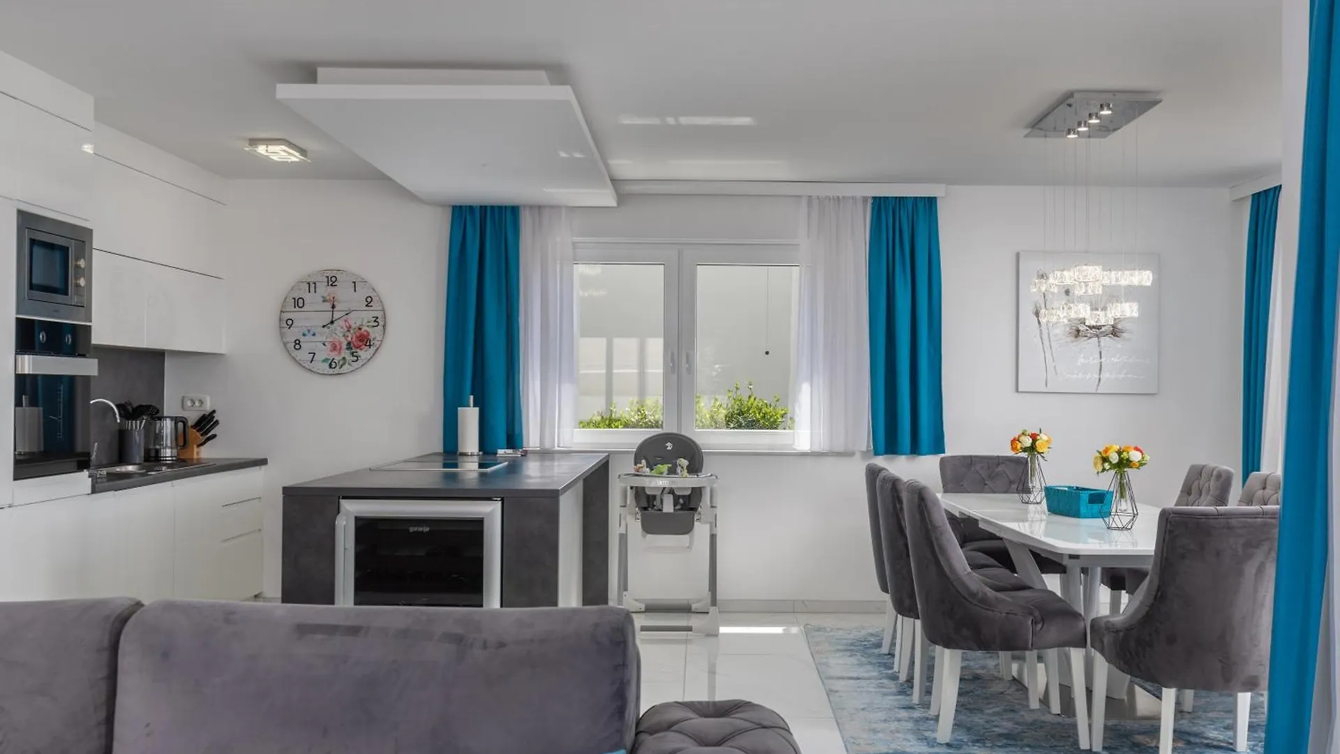 Luxury Pool Apartment With Sea View - Happy Rentals Crikvenica 0*,  Croatia