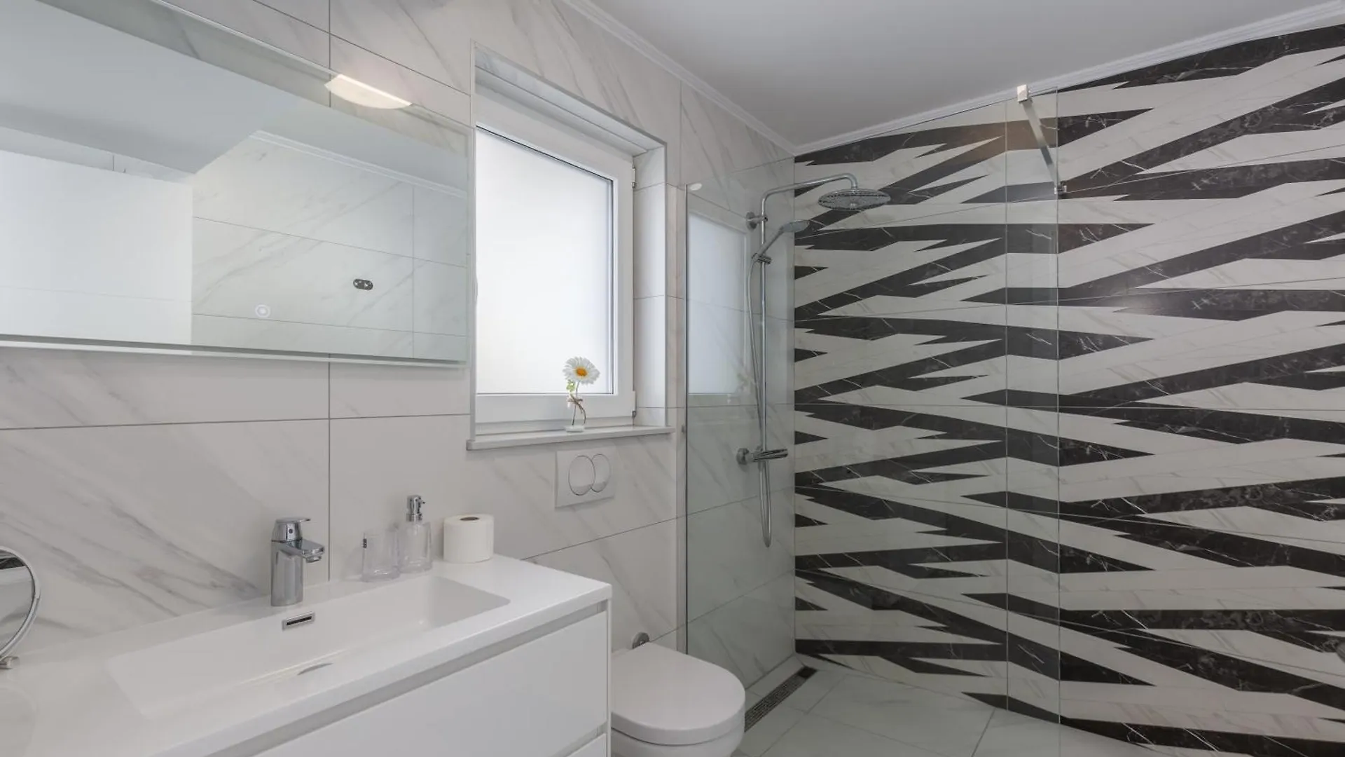 Luxury Pool Apartment With Sea View - Happy Rentals Crikvenica